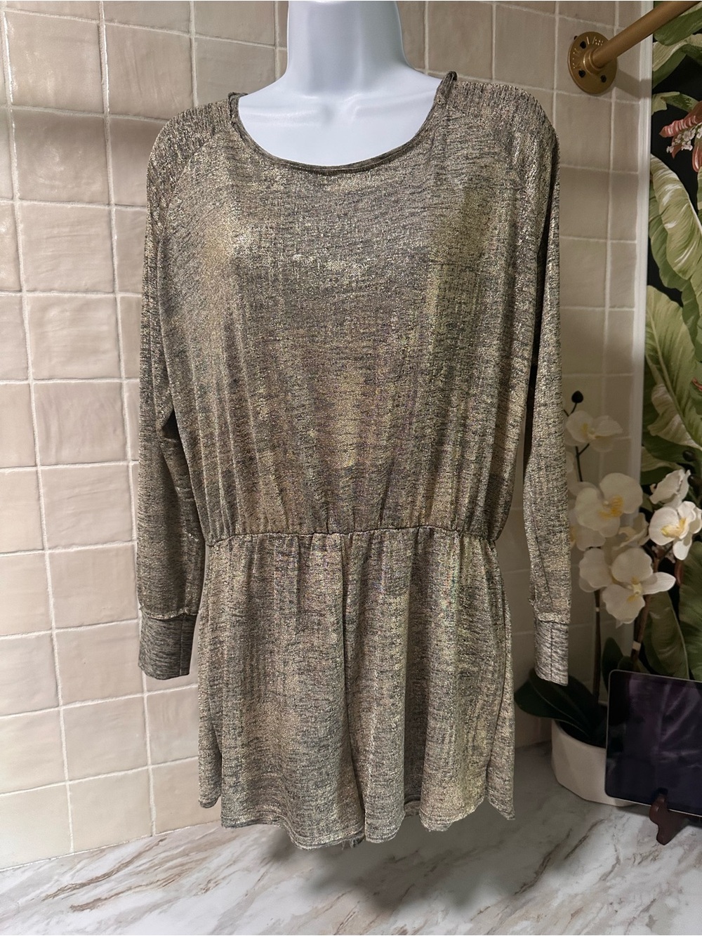 Pins And Needles Urban Outfitters Gold Shimmery Romper Long Sleeved Sz M